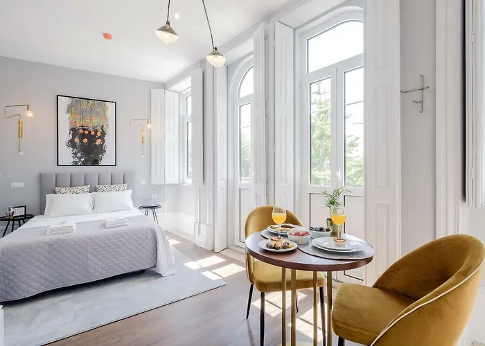 Plaza-Charming Guesthouse